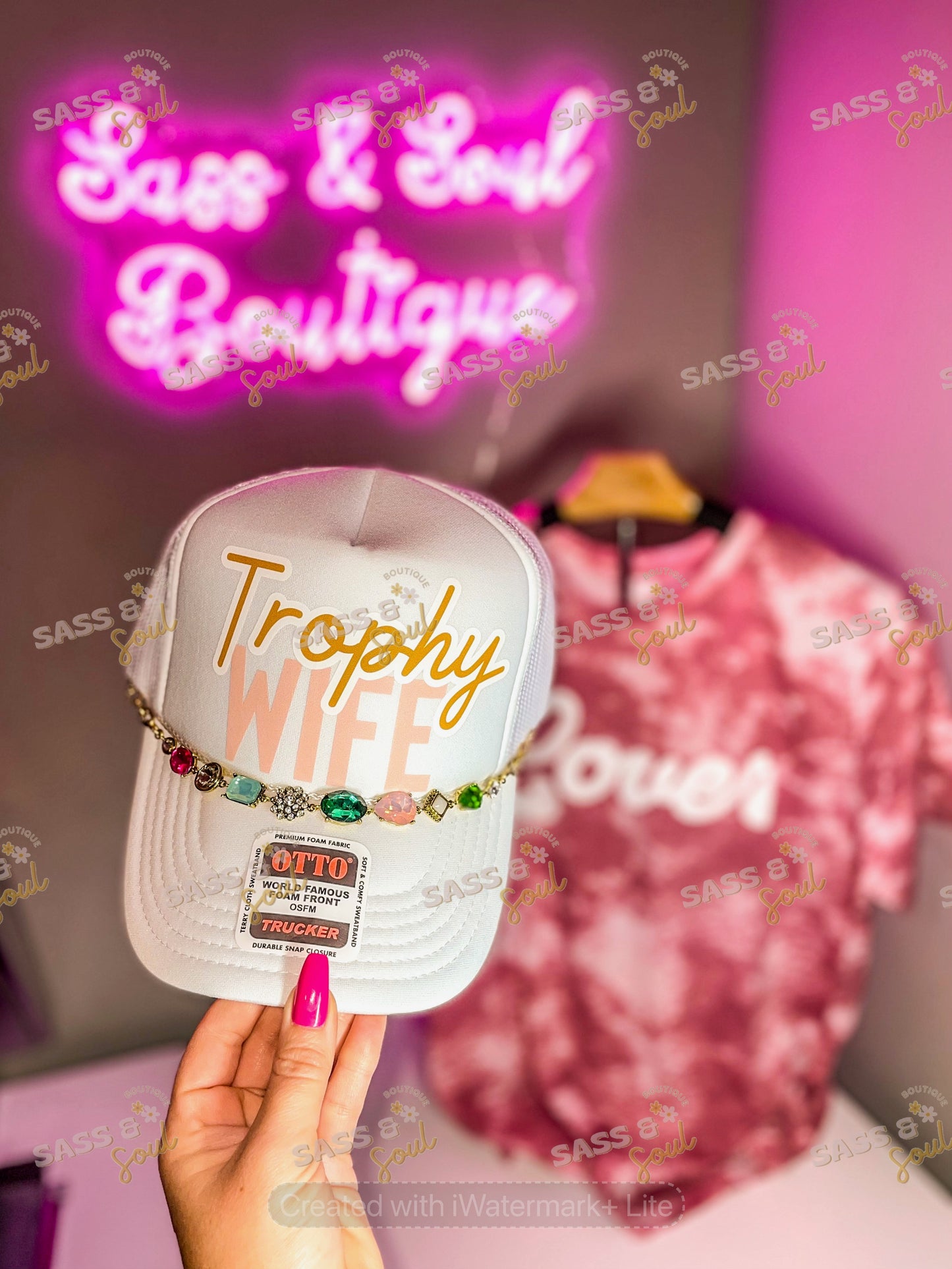 Trophy Wife - Trucker Hat w/ Chain